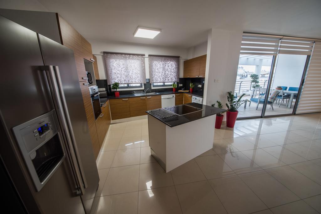 דירות לרנקה Skylight Megaron מראה חיצוני תמונה